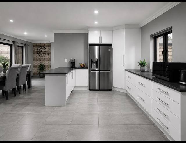 3 BEDROOM TOWNHOUSE FOR SALE IN ARCON PARK